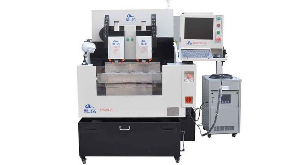 精雕機(jī)真空吸附臺(tái)面和鋁型材臺(tái)面的區(qū)別